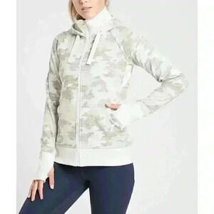 Athleta Jacket Women’s Medium Gray Camo Triumph Printed Hoodie Gypsum Full Zip